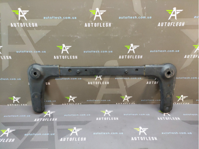 Б/в підсилювач підрамника 8200860101 для Renault Kangoo/ Megane II/ Scenic II Б/в підсилювач підрамника 8200860101 для Renault Kangoo/ Megane II/ Scenic II